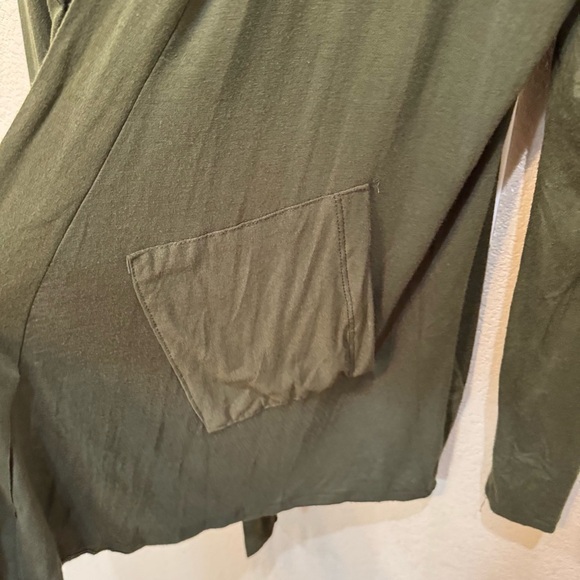 JM Fleurette Army Green Open Front Cardigan | One Size Fits Like Large - Picture 3 of 5